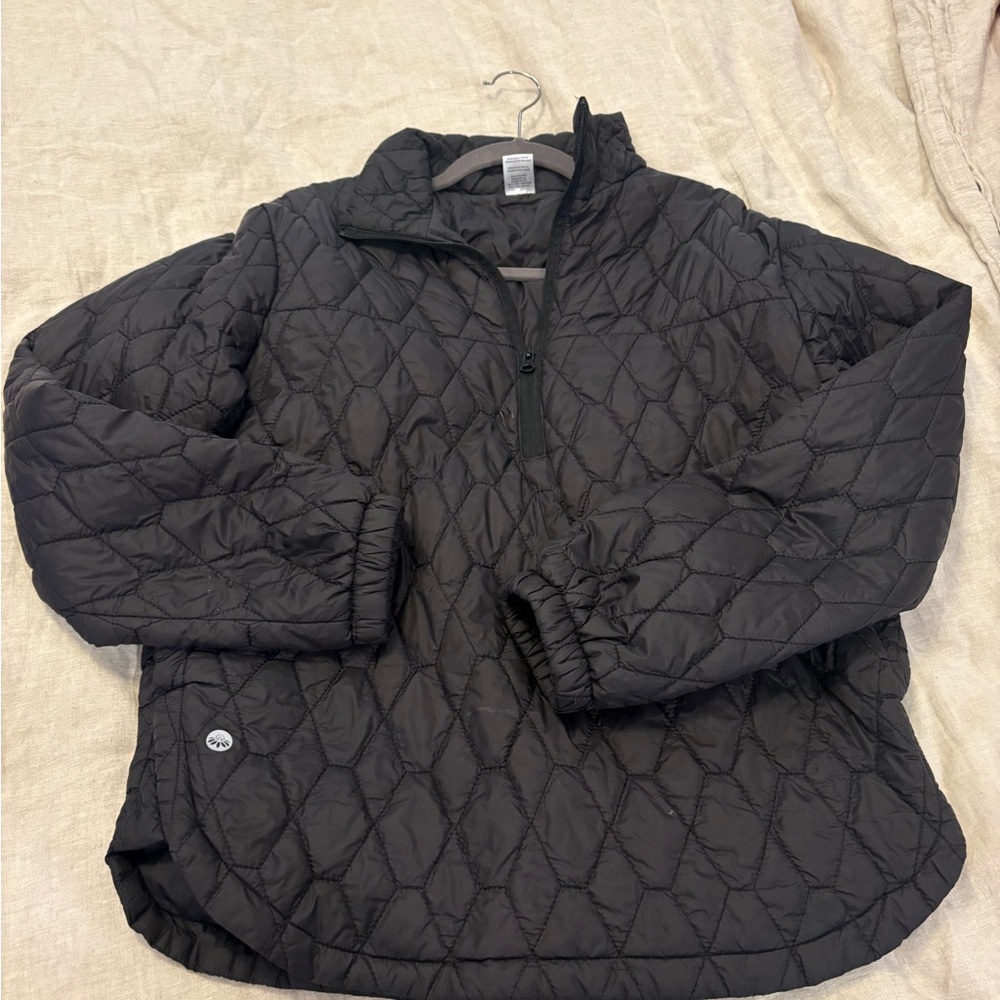 Senita Athletics Black Quilted Pullover